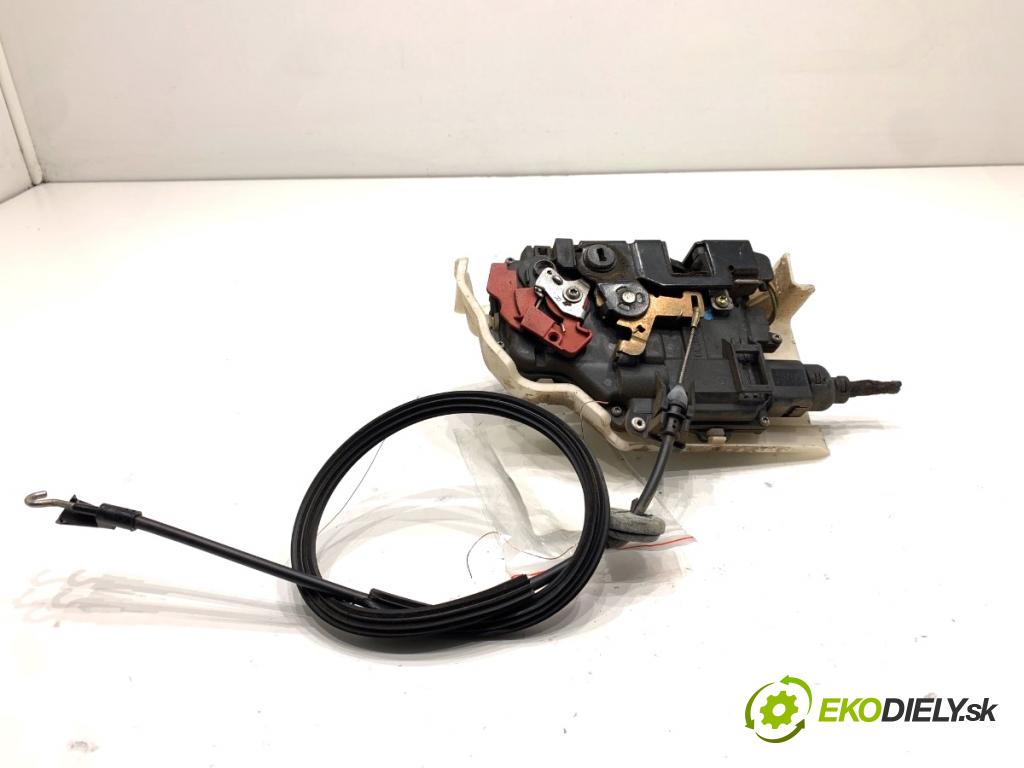 VW TOURAN nadwozie wielkoprzestrzenne (MPV) 2005 66 kW 1.9 TDI 1896 zámok Dvere pravy zad