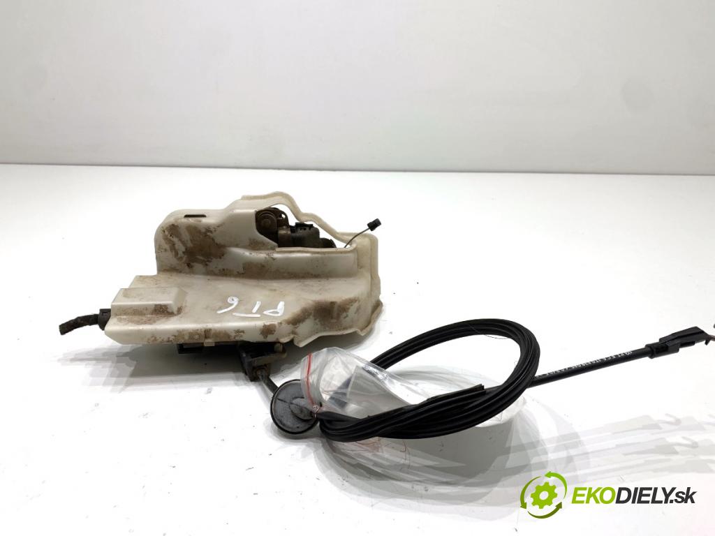 VW TOURAN nadwozie wielkoprzestrzenne (MPV) 2005 66 kW 1.9 TDI 1896 zámok Dvere pravy zad