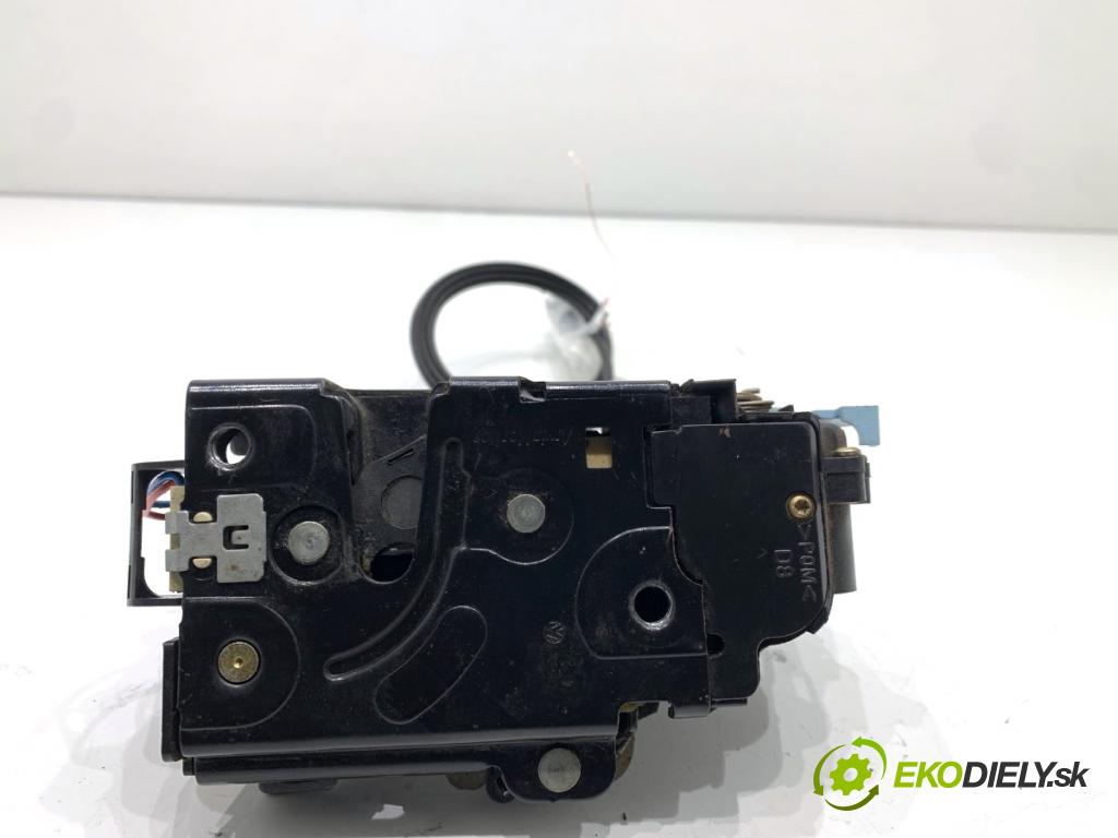 VW TOURAN nadwozie wielkoprzestrzenne (MPV) 2005 66 kW 1.9 TDI 1896 zámok Dvere pravy predný 3D1837016