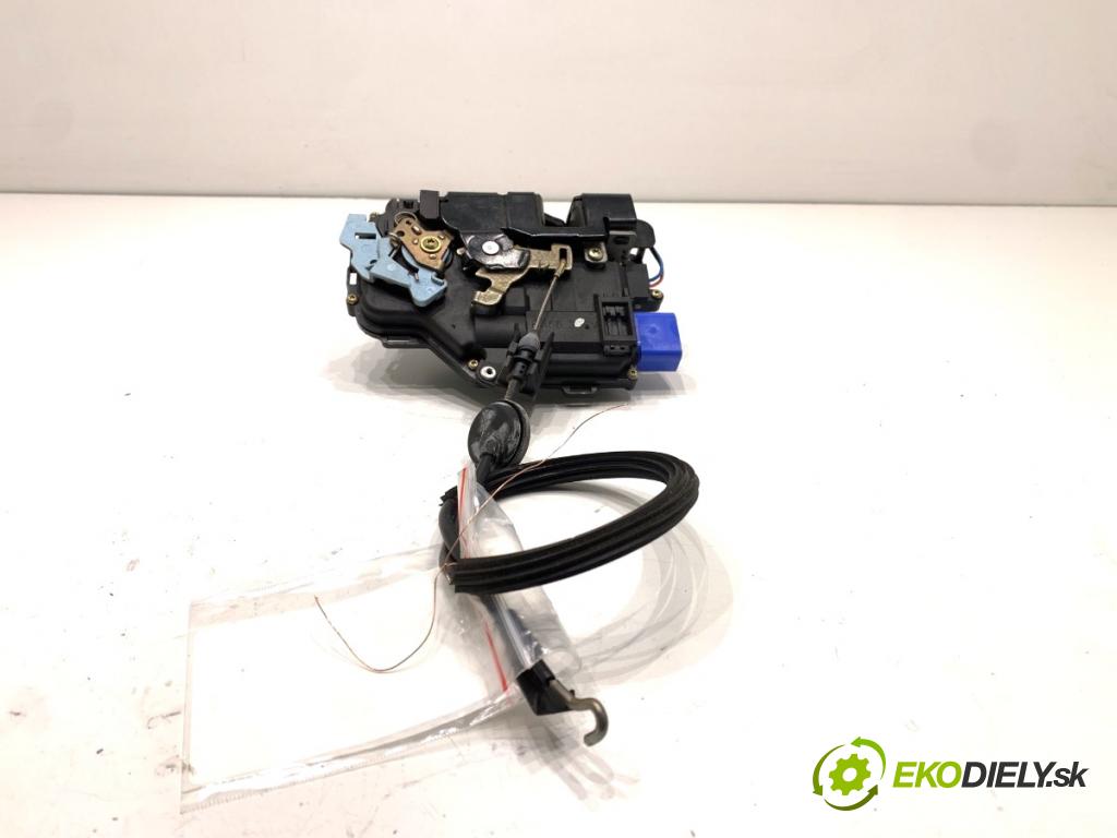 VW TOURAN nadwozie wielkoprzestrzenne (MPV) 2005 66 kW 1.9 TDI 1896 zámok Dvere pravy predný 3D1837016