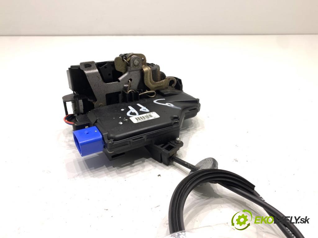 VW TOURAN nadwozie wielkoprzestrzenne (MPV) 2005 66 kW 1.9 TDI 1896 zámok Dvere pravy predný 3D1837016