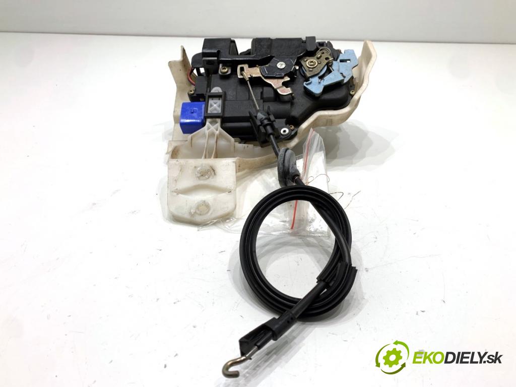 VW TOURAN nadwozie wielkoprzestrzenne (MPV) 2005 66 kW 1.9 TDI 1896 zámok Dvere ľavy predný