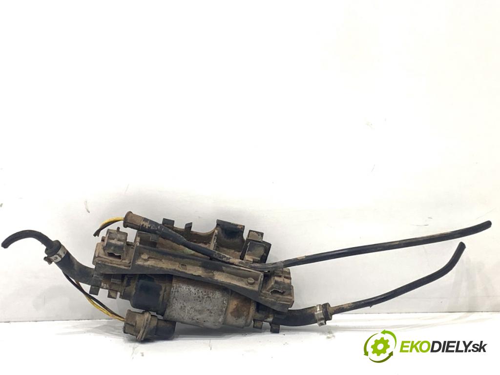 VW TOURAN nadwozie wielkoprzestrzenne (MPV) 2005 66 kW 1.9 TDI 1896 pumpa Webasto