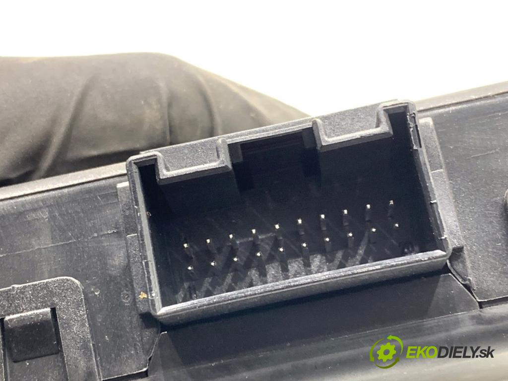 VW TOURAN nadwozie wielkoprzestrzenne (MPV) 2005 66 kW 1.9 TDI 1896 Modul GATEWAY 1K0907530E