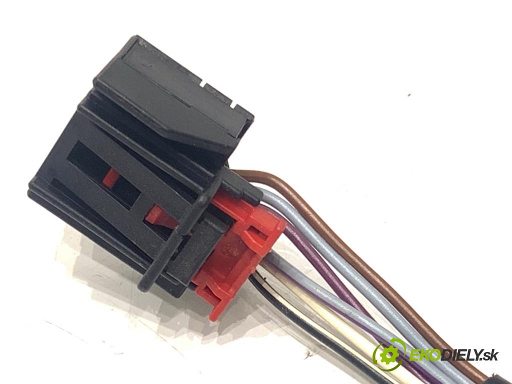 VW TOURAN nadwozie wielkoprzestrzenne (MPV) 2005 66 kW 1.9 TDI 1896 Spätné zrkadlo ľavy