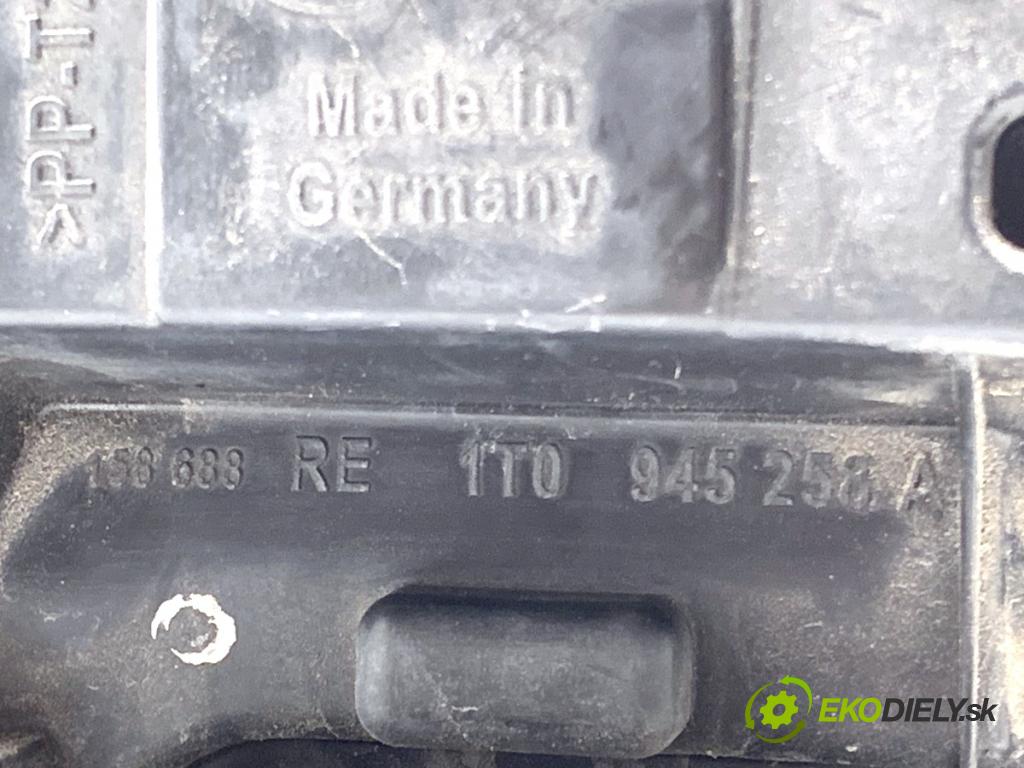 VW TOURAN nadwozie wielkoprzestrzenne (MPV) 2005 66 kW 1.9 TDI 1896 světlo pravý zadní část