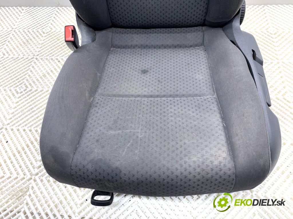 VW TOURAN nadwozie wielkoprzestrzenne (MPV) 2005 66 kW 1.9 TDI 1896 Sedadlo ľavy predný