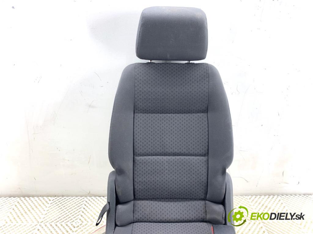 VW TOURAN nadwozie wielkoprzestrzenne (MPV) 2005 66 kW 1.9 TDI 1896 Sedadlo zad