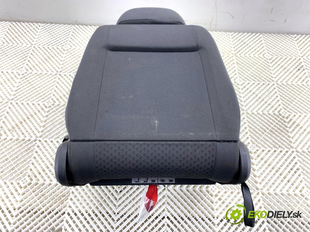 VW TOURAN nadwozie wielkoprzestrzenne (MPV) 2005 66 kW 1.9 TDI 1896 Sedadlo zad