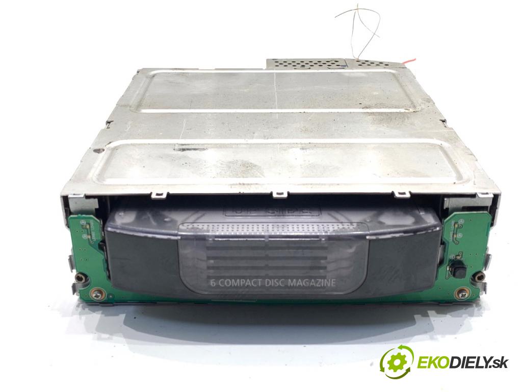 BMW E61 Kombi 2006 110 kW 520 d 1995 měnič CD 9125240 (CD měnič)