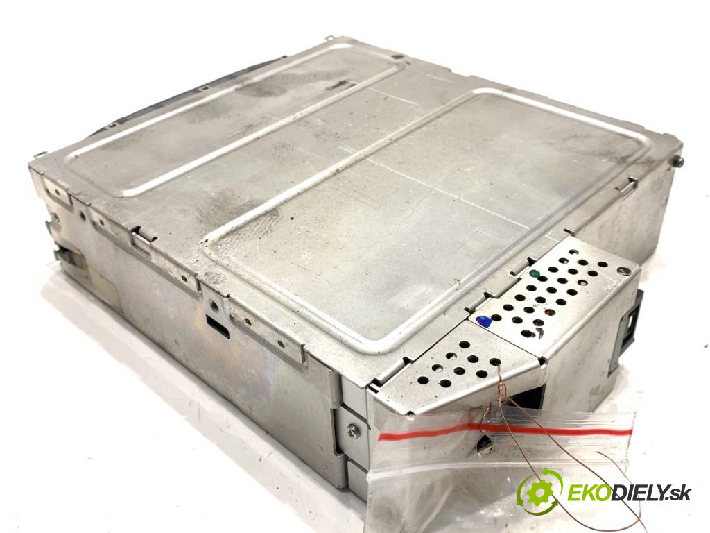 BMW E61 Kombi 2006 110 kW 520 d 1995 Menič CD 9125240 (CD menič)