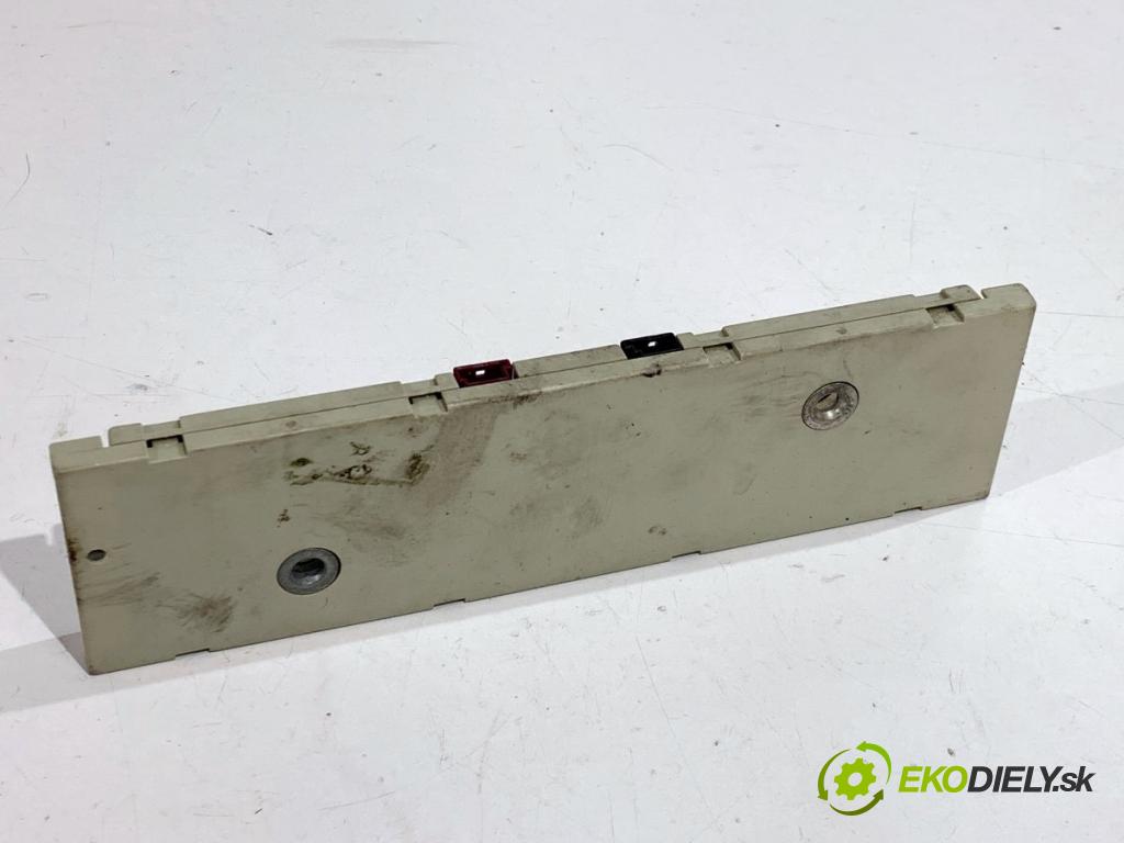 BMW E61 Kombi 2006 110 kW 520 d 1995 Zosilňovač 21367510 (Zosilňovač)