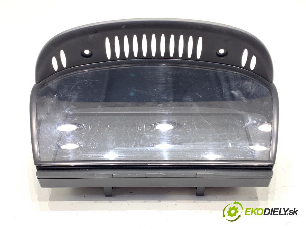 BMW E61 Kombi 2006 110 kW 520 d 1995 Dislpej 6989396 (Prístrojová doska)