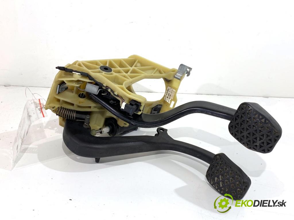 BMW E61 Kombi 2006 110 kW 520 d 1995 PEDÁL: 6769220 (Potenciometer plynového pedálu)