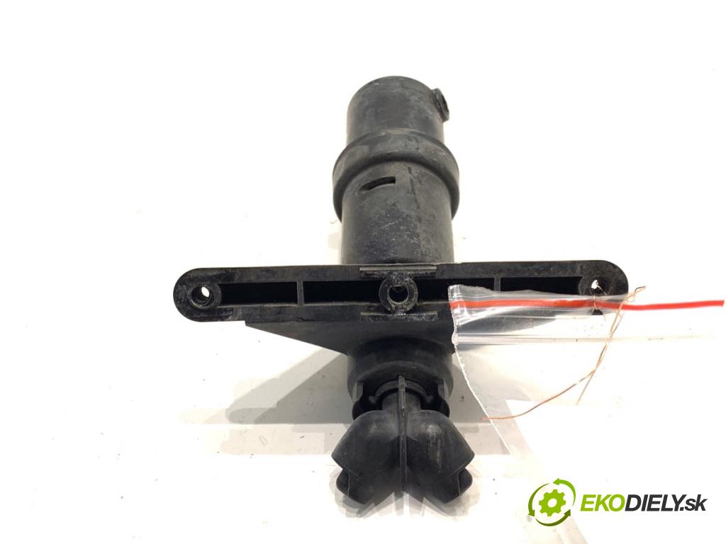 BMW E61 Kombi 2006 110 kW 520 d 1995 ostřikovače světla levý přední část