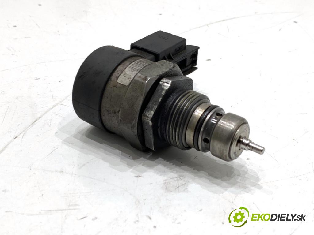 BMW E61 Kombi 2006 110 kW 520 d 1995 Regulátor tlaku paliva 0281002481 (Palivový systém ostatné)