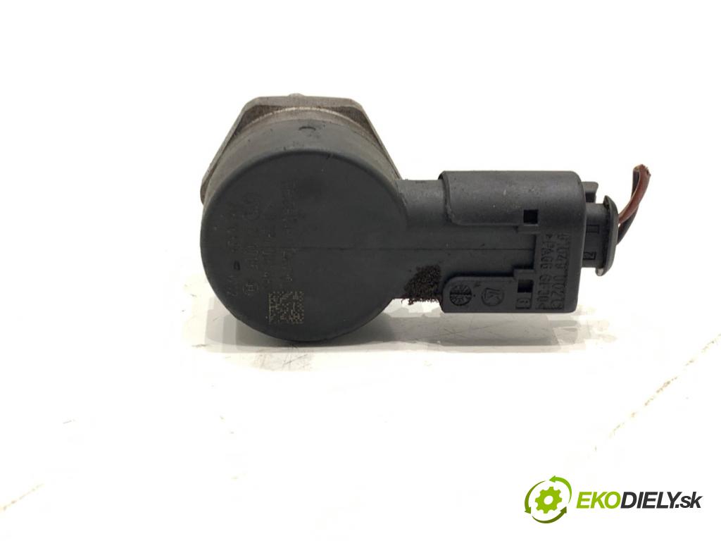 BMW E61 Kombi 2006 110 kW 520 d 1995 Regulátor tlaku paliva 0281002481 (Palivový systém ostatné)