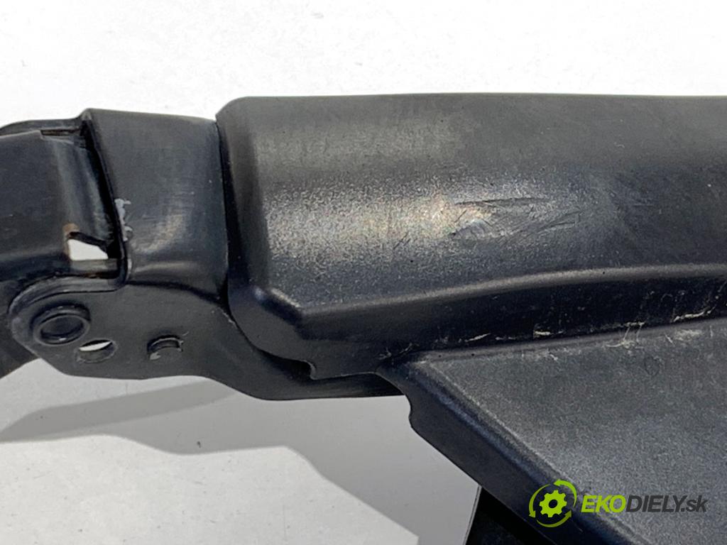 BMW E61 Kombi 2006 110 kW 520 d 1995 Rameno stierače predný 7035103