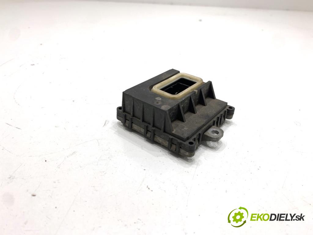 BMW E61 Kombi 2006 110 kW 520 d 1995 modul otáčky světla 7189312