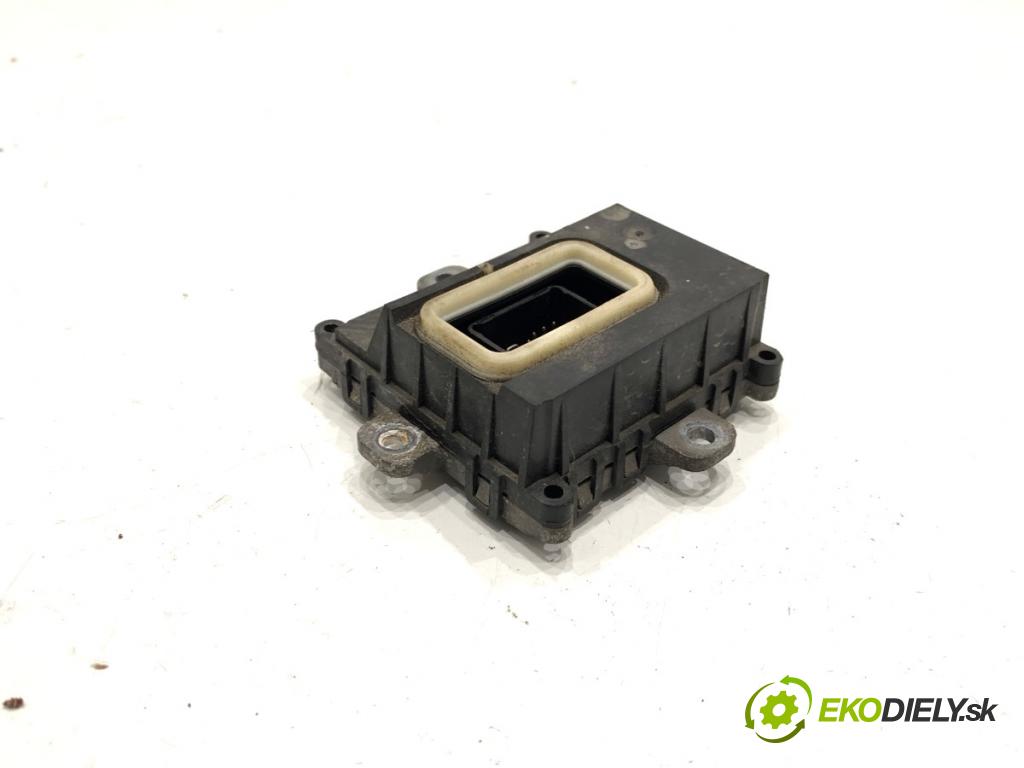 BMW E61 Kombi 2006 110 kW 520 d 1995 modul otáčky světla 7189312