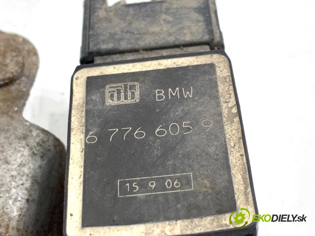 BMW E61 Kombi 2006 110 kW 520 d 1995 snímač ÚROVEŇ: XENON zadní část levý 67766059