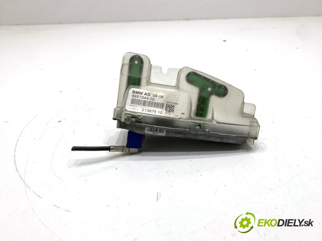 BMW E61 Kombi 2006 110 kW 520 d 1995 ANTENA 6957344