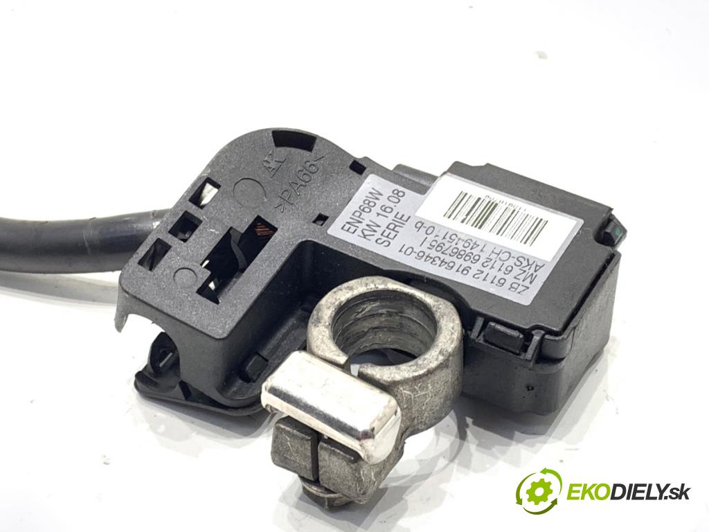 BMW E61 Kombi 2006 110 kW 520 d 1995 svorka MINUS 9164346