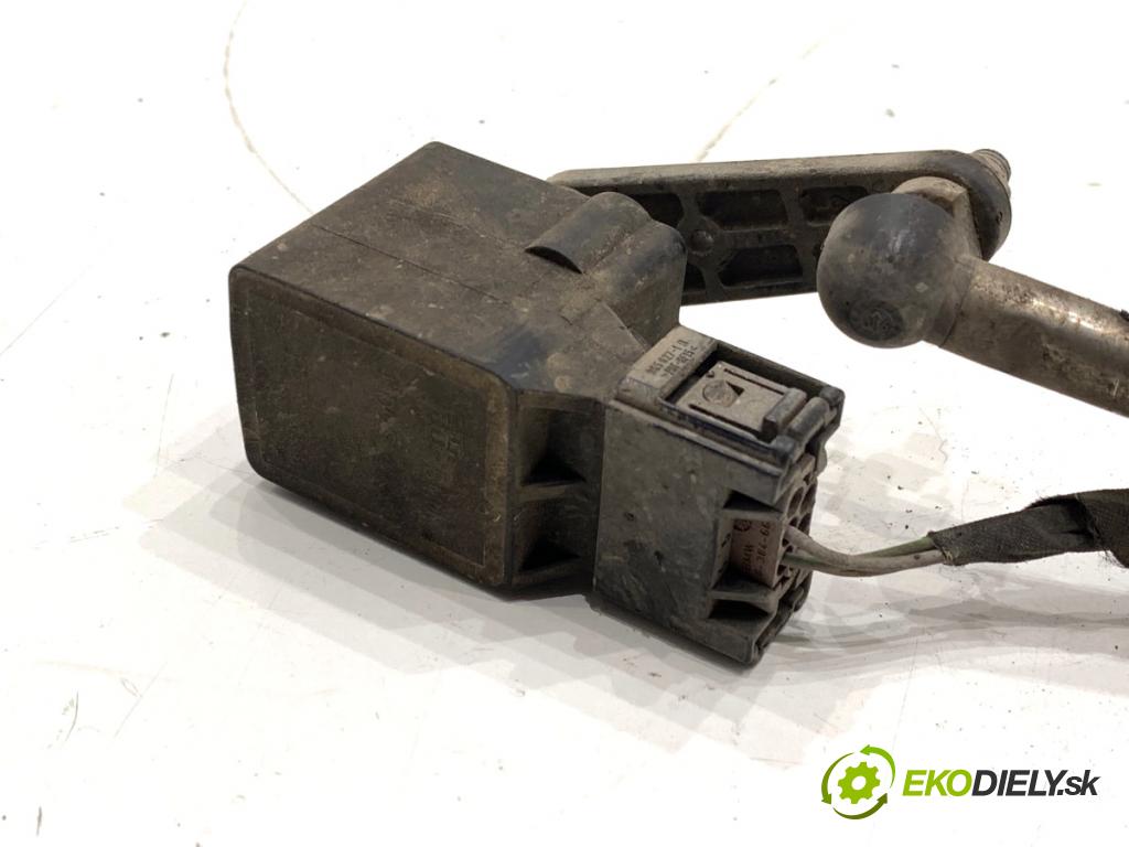 BMW E61 Kombi 2006 110 kW 520 d 1995 Snímač XENON pravy predný 1093697