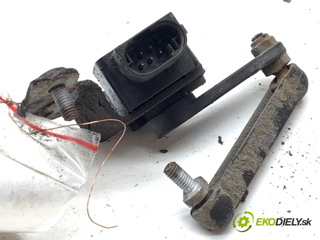 BMW E61 Kombi 2006 110 kW 520 d 1995 Snímač XENON zad pravy 6763737