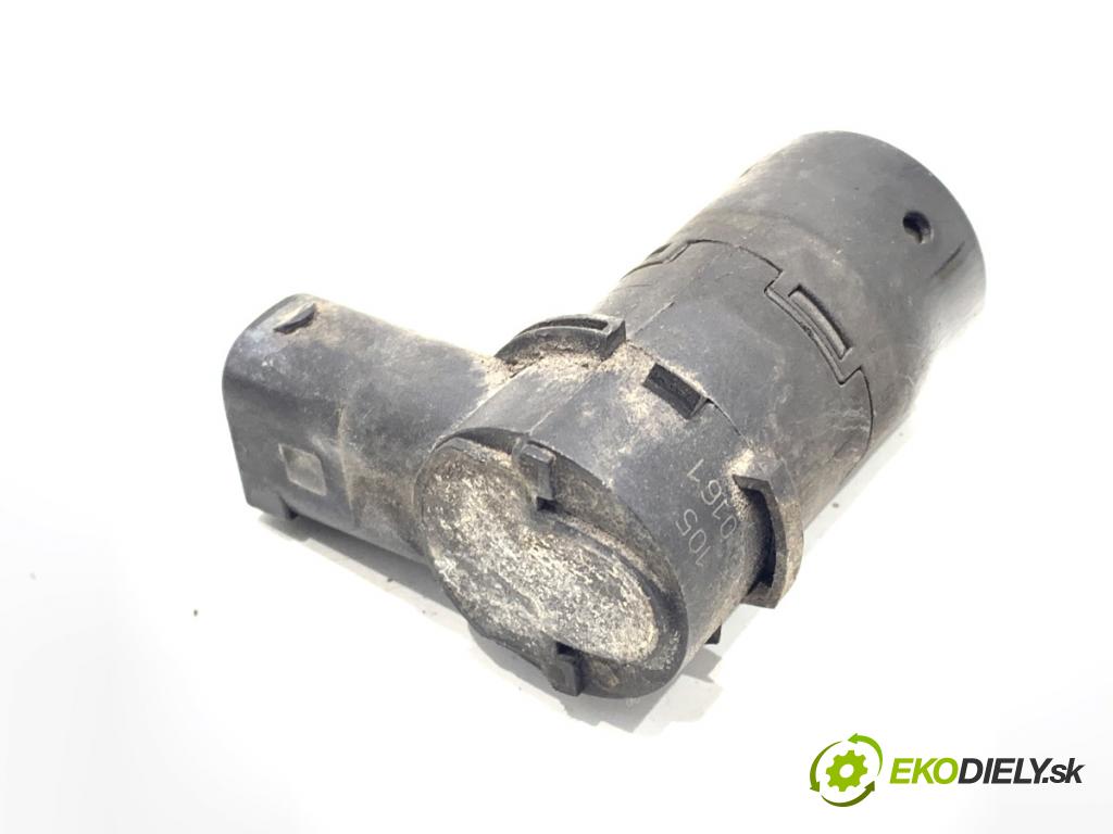 BMW E61 Kombi 2006 110 kW 520 d 1995 Snímač PDC 6989105