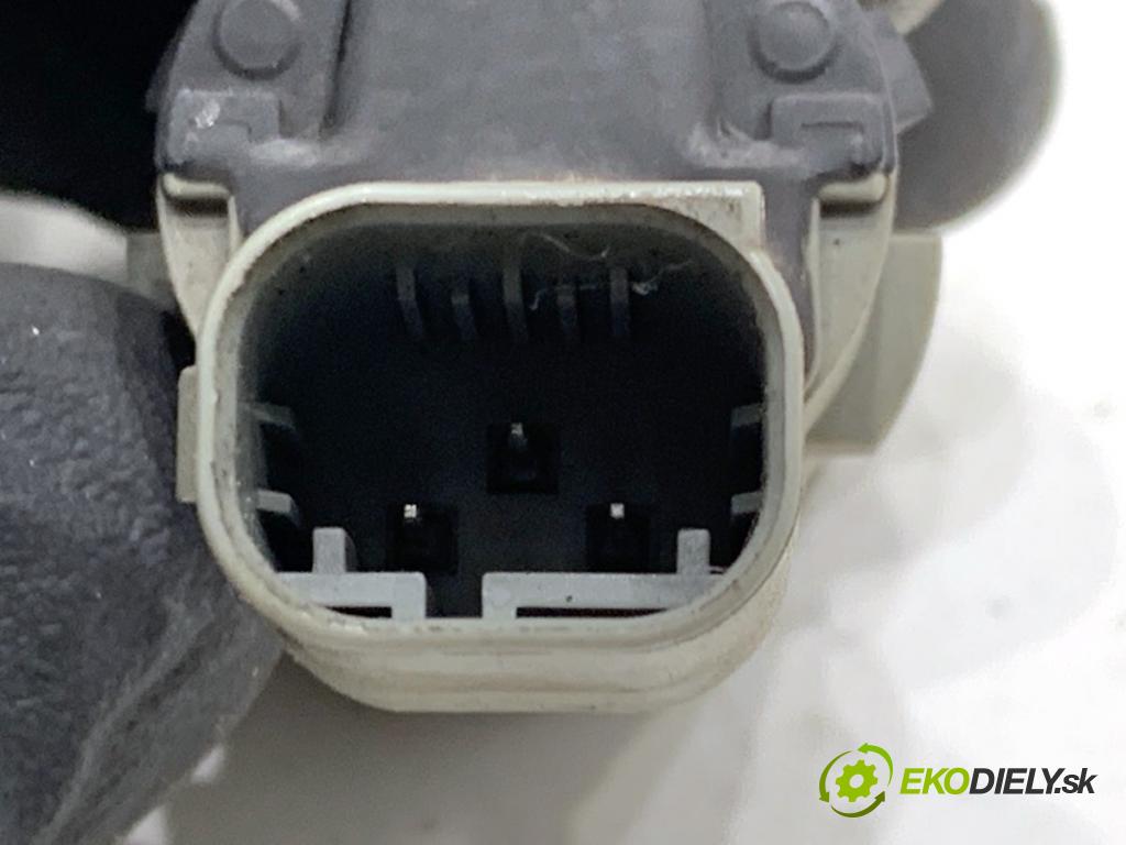 BMW E61 Kombi 2006 110 kW 520 d 1995 Snímač PDC 6989106