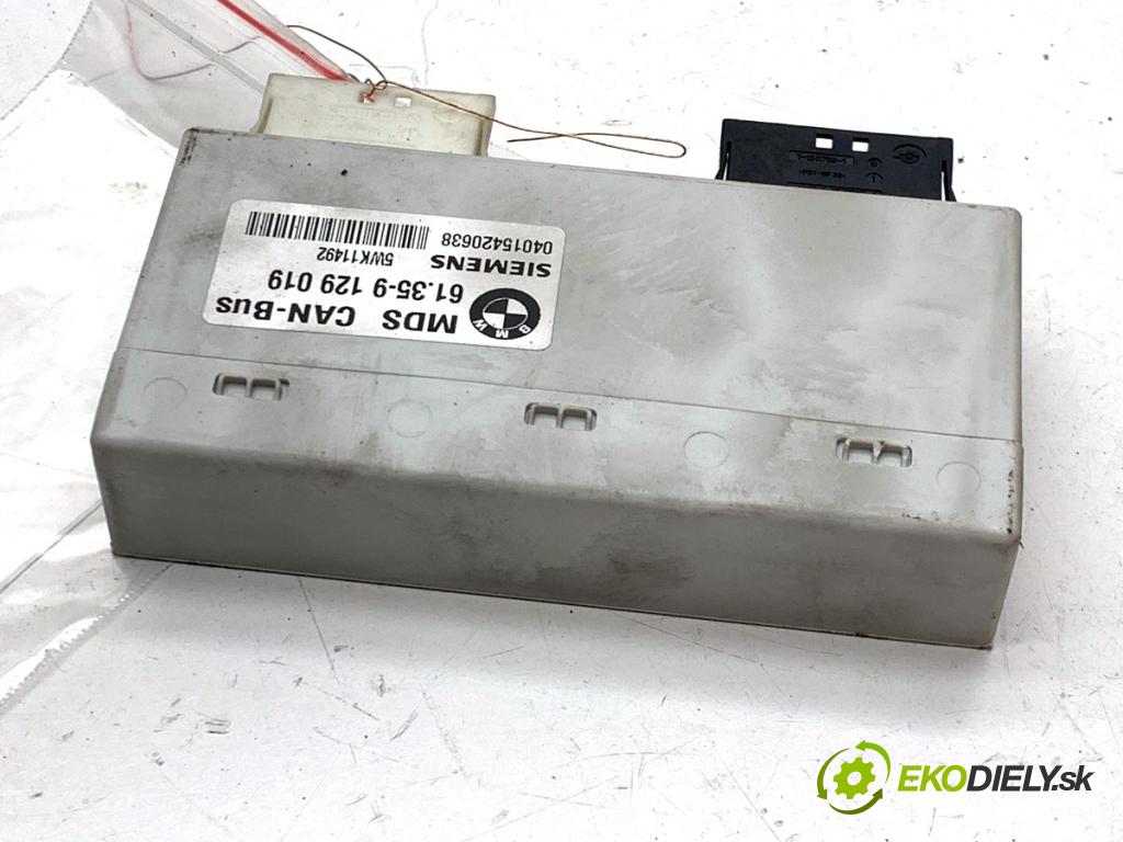 BMW E61 Kombi 2006 110 kW 520 d 1995 Modul strešného okna 9129019