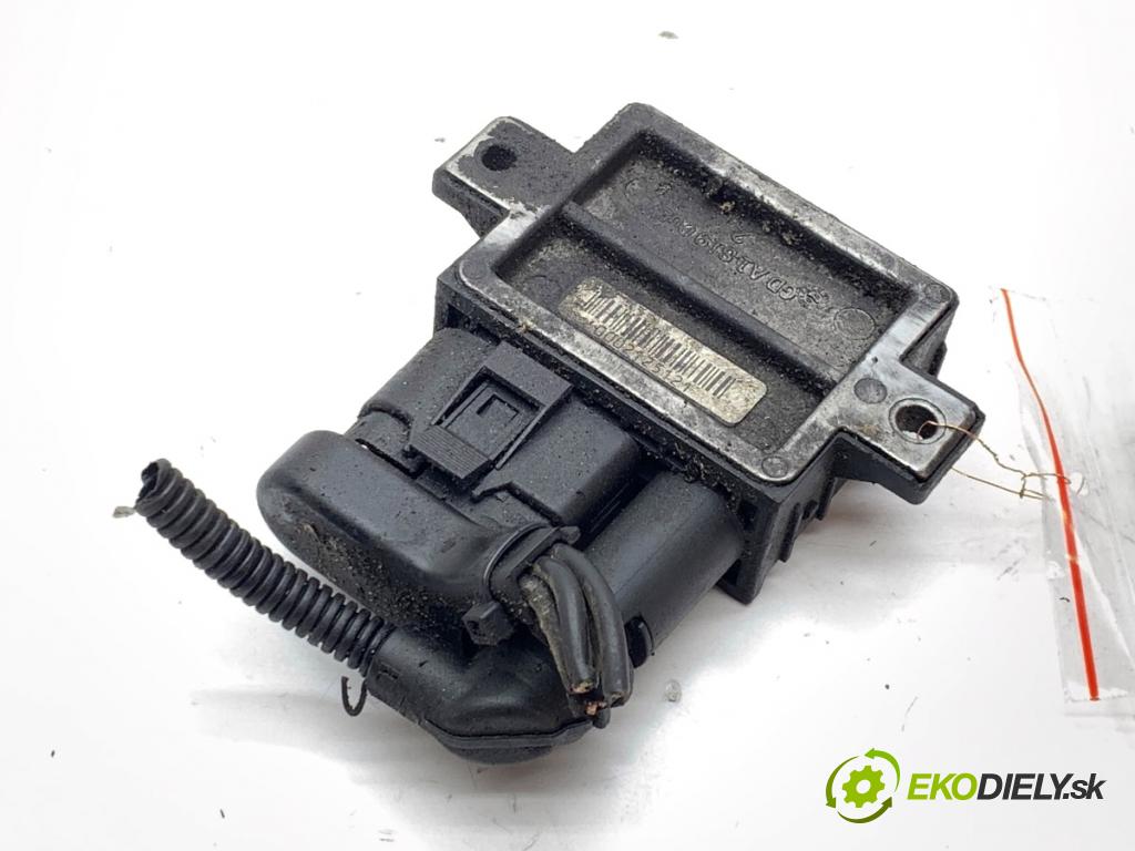 BMW E61 Kombi 2006 110 kW 520 d 1995 relé sviečok žhavenia 7801200 (Relé)