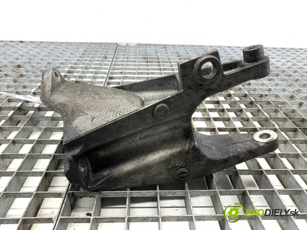 VW TRANSPORTER T5 Autobus 2015 103 kW 2.0 TDI 1968 Držiak Motor 7E0199343