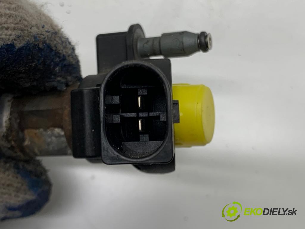 VW TRANSPORTER T5 Autobus 2015 103 kW 2.0 TDI 1968 vstřikovací ventily 03L130277C