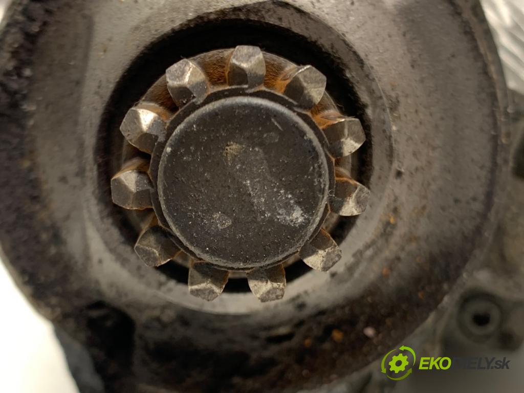 VW TRANSPORTER T5 Autobus 2015 103 kW 2.0 TDI 1968 startér 02E911024A (Startér)