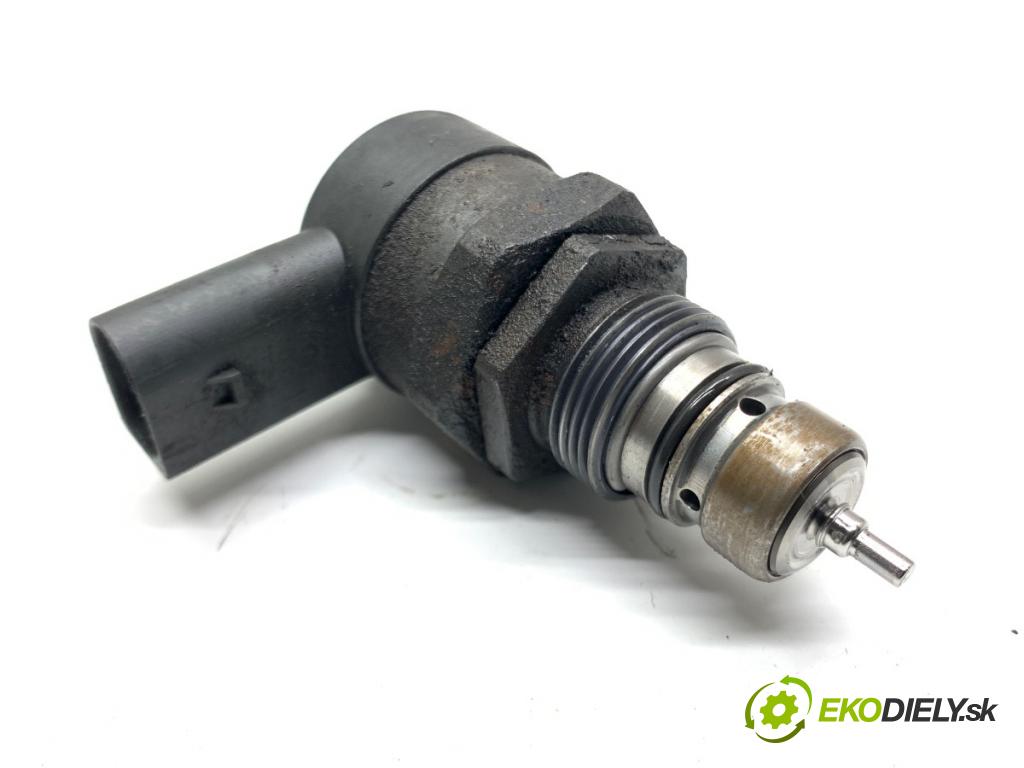 VW TRANSPORTER T5 Autobus 2015 103 kW 2.0 TDI 1968 Regulátor tlaku paliva 057130764H (Palivový systém ostatné)