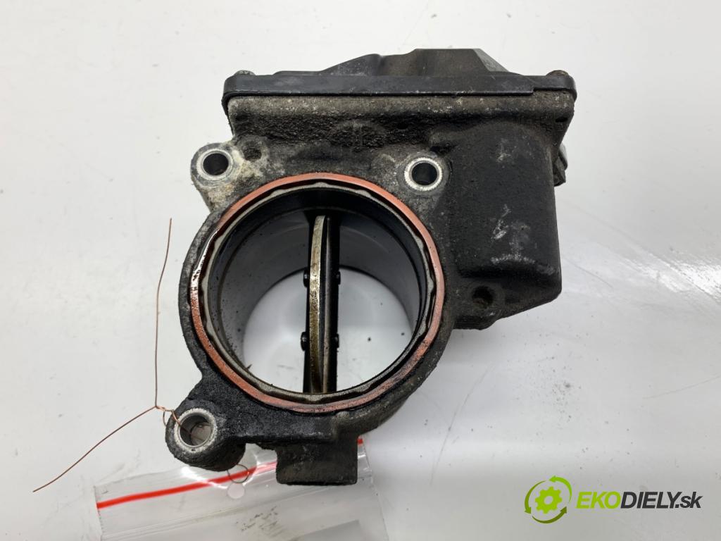 VW TRANSPORTER T5 Autobus 2015 103 kW 2.0 TDI 1968 Škrtiaca klapka 03L128063S (Škrtiaca klapka)