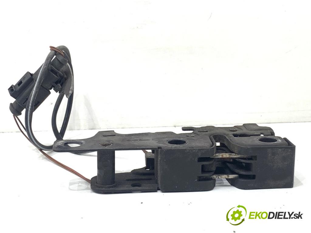 AUDI A3 8P liftback 2005 147 kW 2.0 TFSI quattro 1984 zámok kapoty přední část 8P0823509D