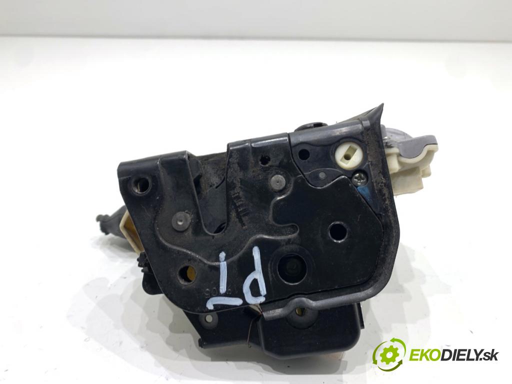 AUDI A3 8P liftback 2005 147 kW 2.0 TFSI quattro 1984 zámok Dvere pravy zad 4F1839016