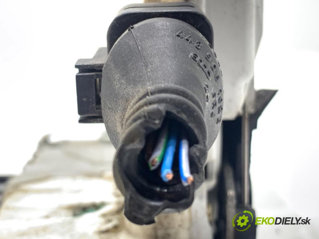 AUDI A3 8P liftback 2005 147 kW 2.0 TFSI quattro 1984 zámok dveře pravý přední část 4F1837016