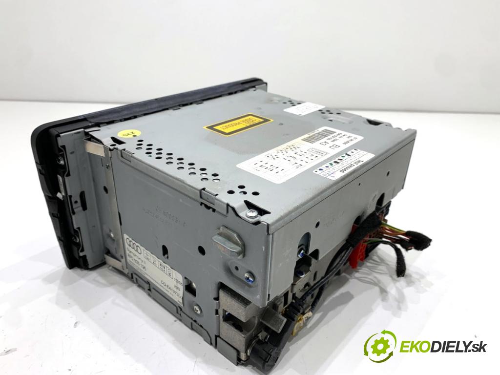 AUDI A3 8P liftback 2005 147 kW 2.0 TFSI quattro 1984 RADIO 8P0035195 (Audio zariadenie)