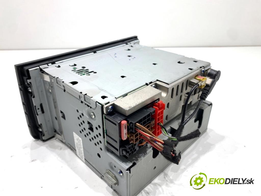 AUDI A3 8P liftback 2005 147 kW 2.0 TFSI quattro 1984 RADIO 8P0035195 (Audio zariadenie)