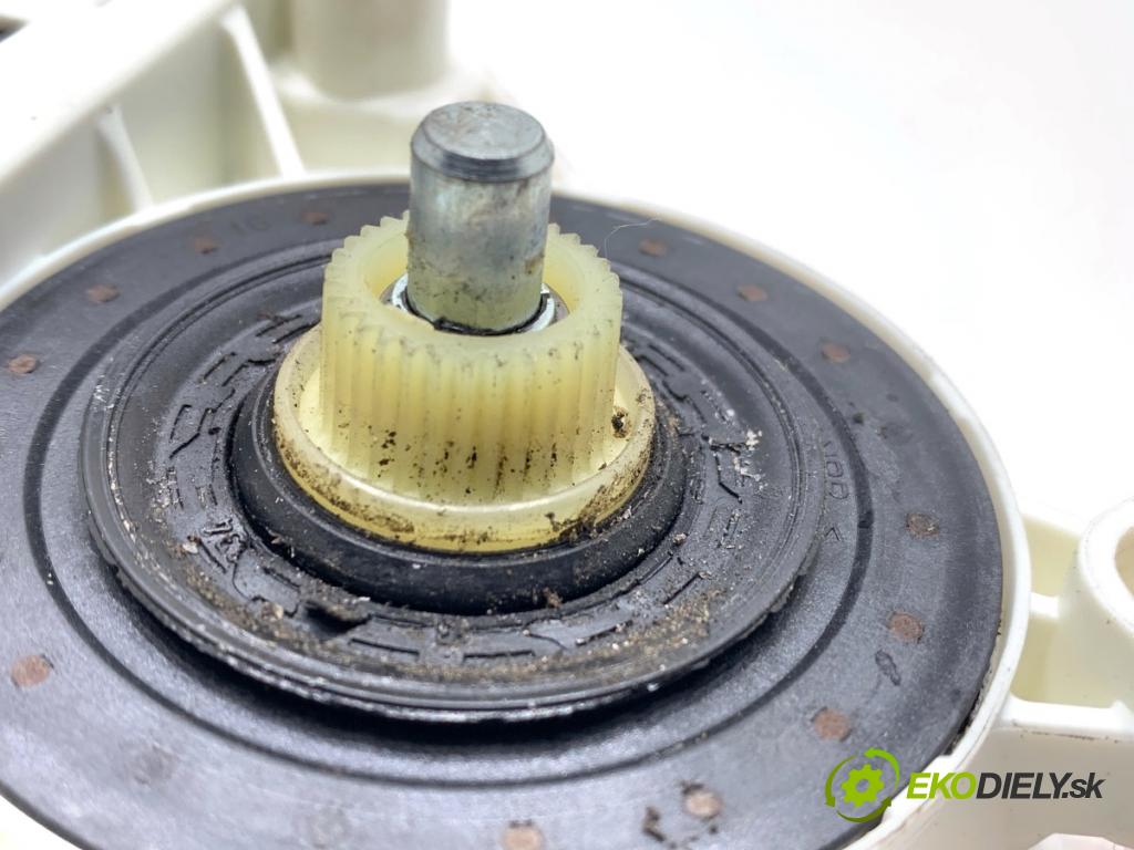 AUDI A3 8P liftback 2005 147 kW 2.0 TFSI quattro 1984 Motor sťahovania okna ľavy zad 8P4959801B