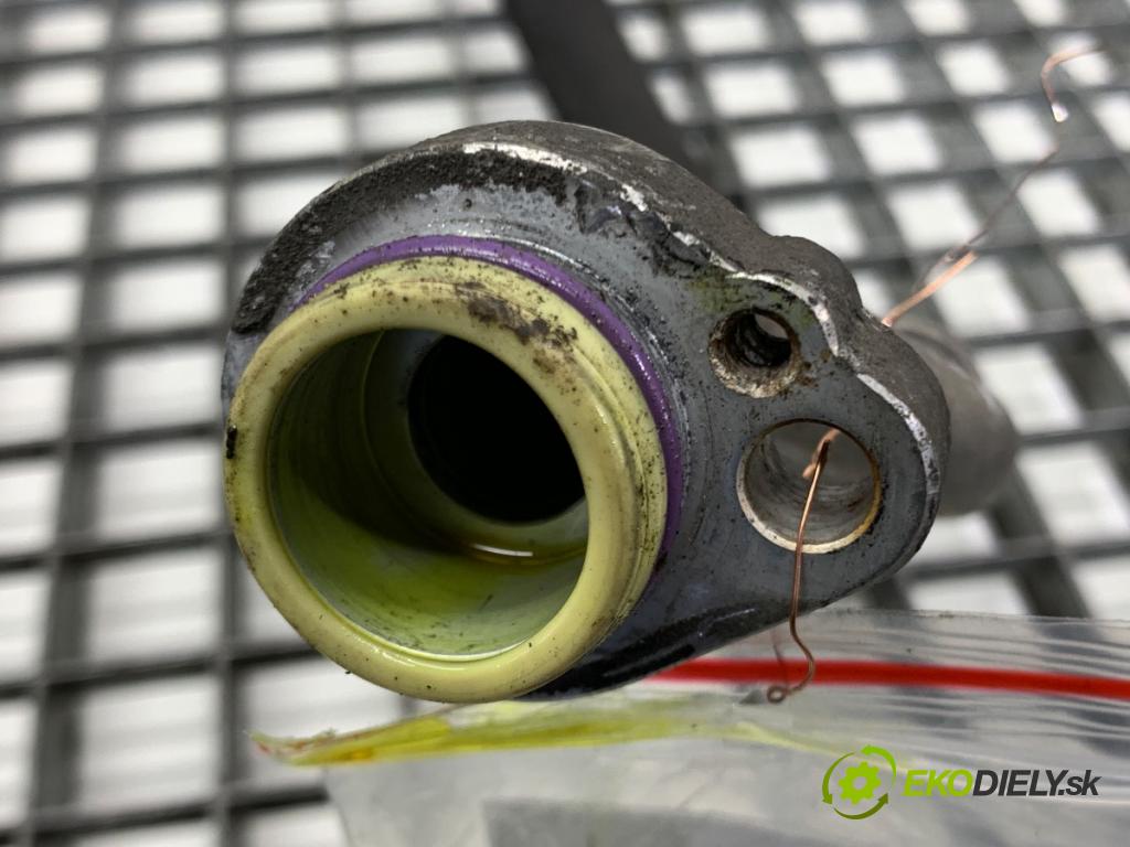 AUDI A3 8P liftback 2005 147 kW 2.0 TFSI quattro 1984 rúrka klimatizácie 1K0820743AR (Rúrka klimatizácie)