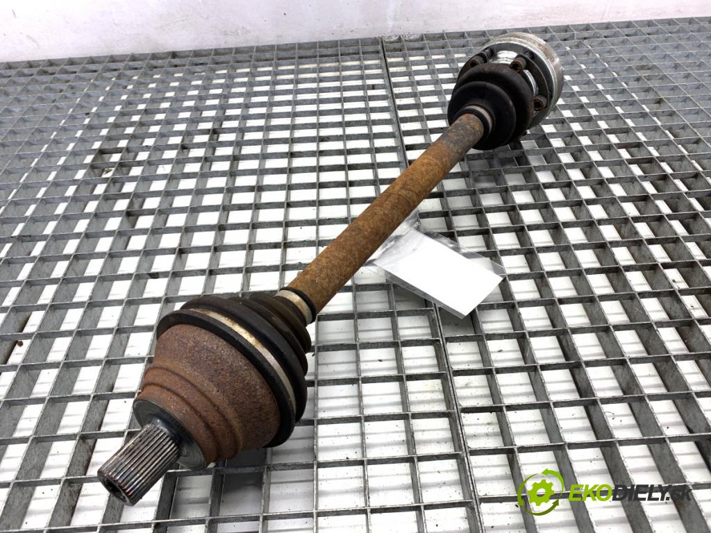 AUDI A3 8P liftback 2005 147 kW 2.0 TFSI quattro 1984 poloos pravý přední část