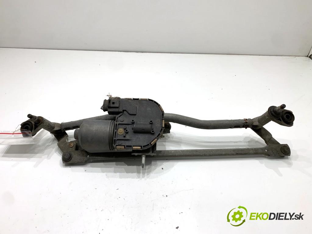 AUDI A3 8P liftback 2005 147 kW 2.0 TFSI quattro 1984 mechanismus stěračů přední část 8P1955023E (Motorek stěračů přední)