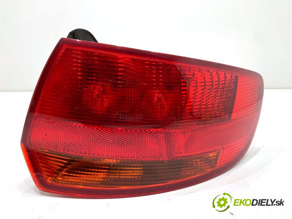 AUDI A3 8P liftback 2005 147 kW 2.0 TFSI quattro 1984 Svetlo pravy zad 8P4945096