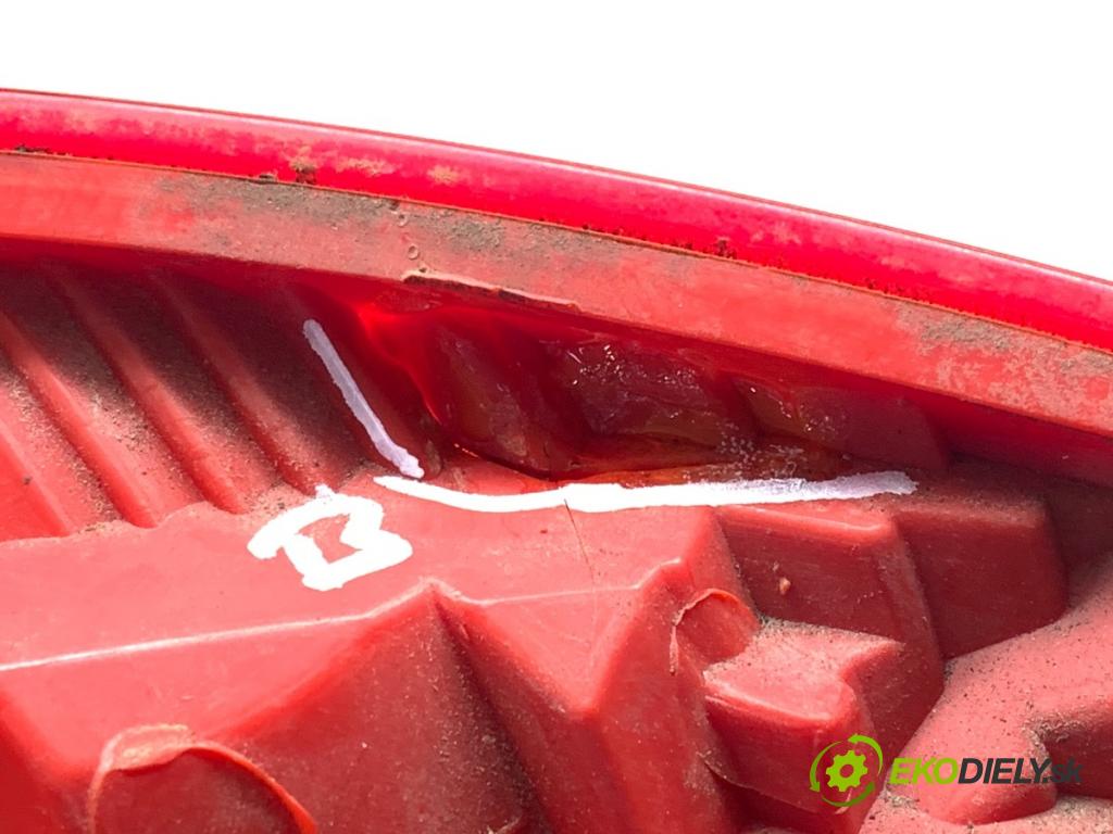 AUDI A3 8P liftback 2005 147 kW 2.0 TFSI quattro 1984 Svetlo ľavy zad 8P4945095