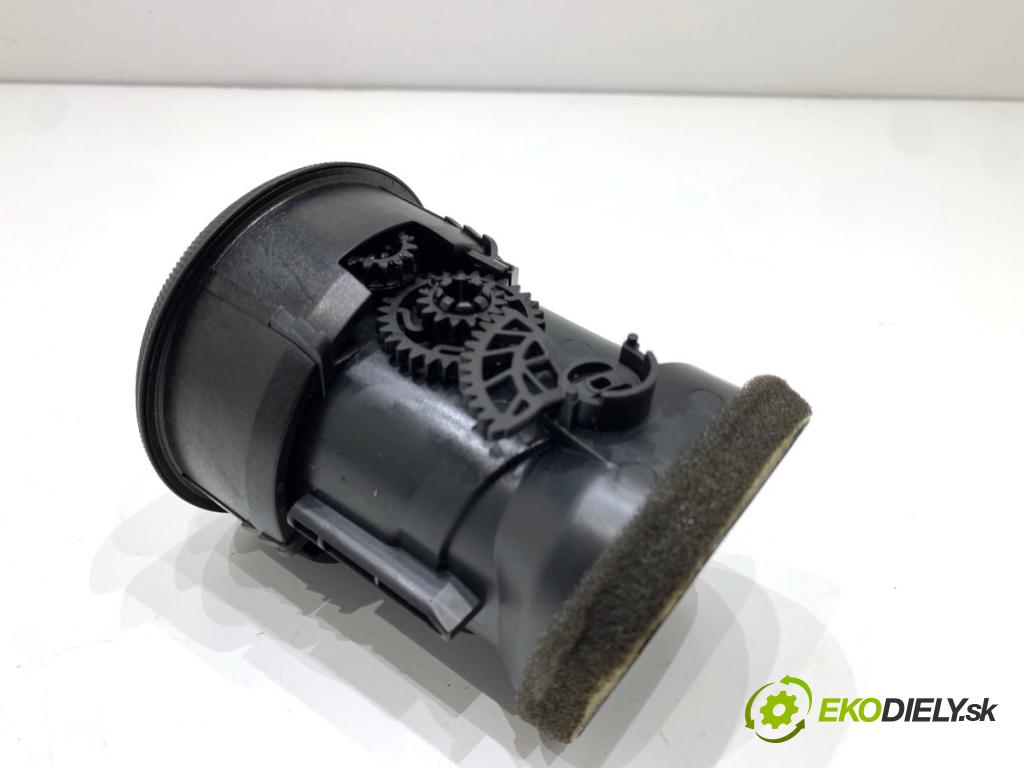 AUDI A3 8P liftback 2005 147 kW 2.0 TFSI quattro 1984 Mriežky kúrenia ľavy predný 8P0820901A